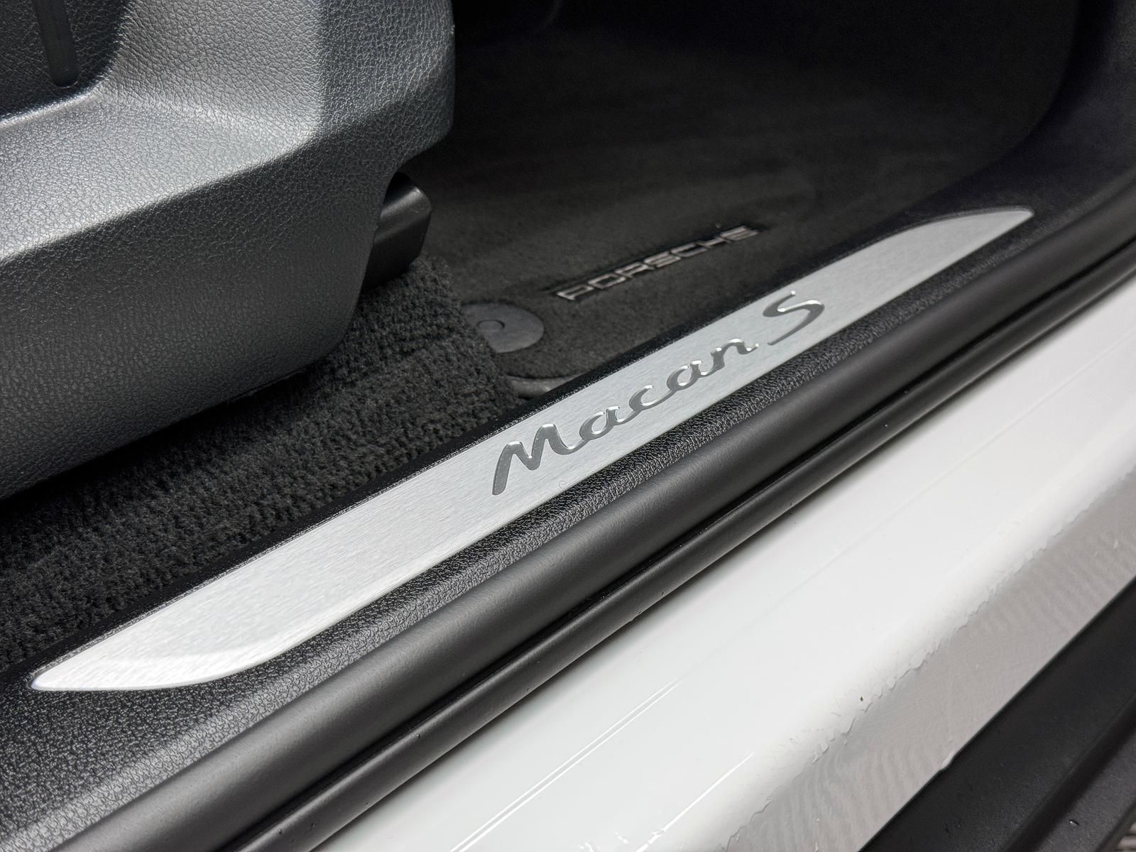 Fahrzeugabbildung Porsche S APPROVED*PDLS+*PASM*ACC*LUFT*PANO*RCAM*PPF*DAB