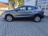 Nissan Qashqai 1.2 DIG-T Xtronic ACENTA - Nissan aus 2015