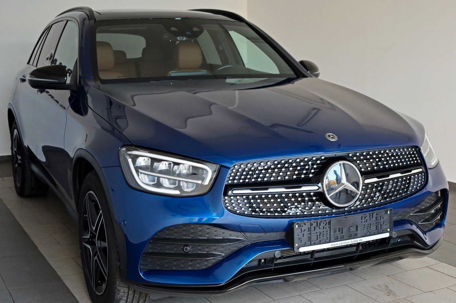 Fahrzeugabbildung Mercedes-Benz GLC 300 4M AMG Line Leder,Navi,LED,Panorama,AHK