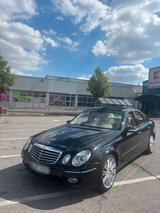 Mercedes-Benz Mercedes E-Klasse E240 - Mercedes-Benz E 240 in Düsseldorf