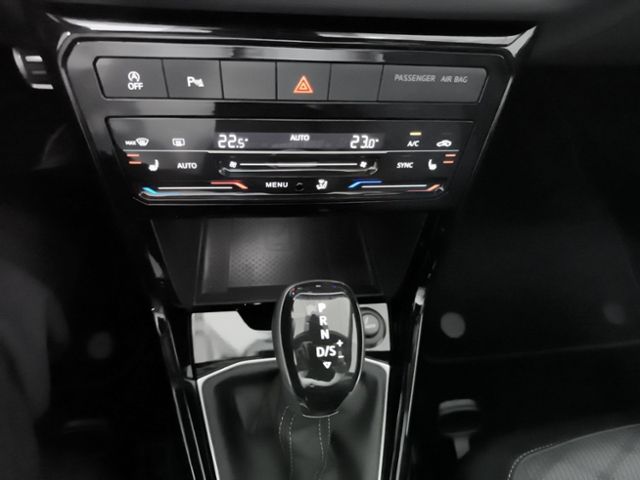 Fahrzeugabbildung Volkswagen T-Cross 1.0 TSI DSG R-Line LED IQ.LIGHT NAVI