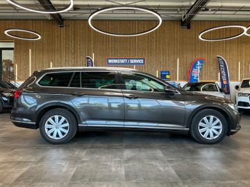 Volkswagen Passat Variant *Keyless*LED*NAVI*ACC*3-Zonen*