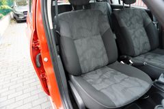 Fahrzeugabbildung Dacia Sandero Laureate 1,6L Bluetoth 1.Hand TOP