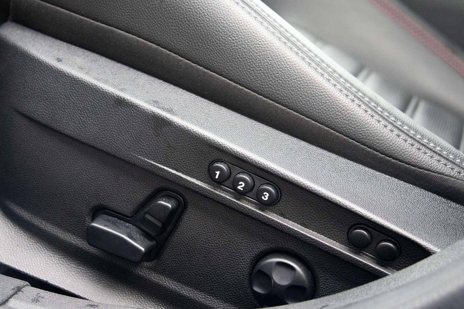 Fahrzeugabbildung Alfa Romeo Giulia Competizione MY23 2.0 Q4 vom AR Vertragsh