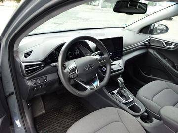 Fotografie des Hyundai IONIQ 1.6 GDI Style-Paket Plug-In Hybrid*LED*Nav