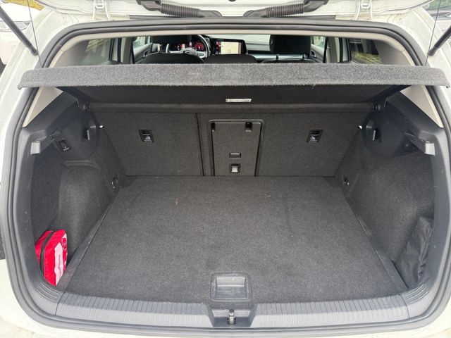 Golf 8 VIII United 2.0 TDI AHK-klappbar Navi ACC