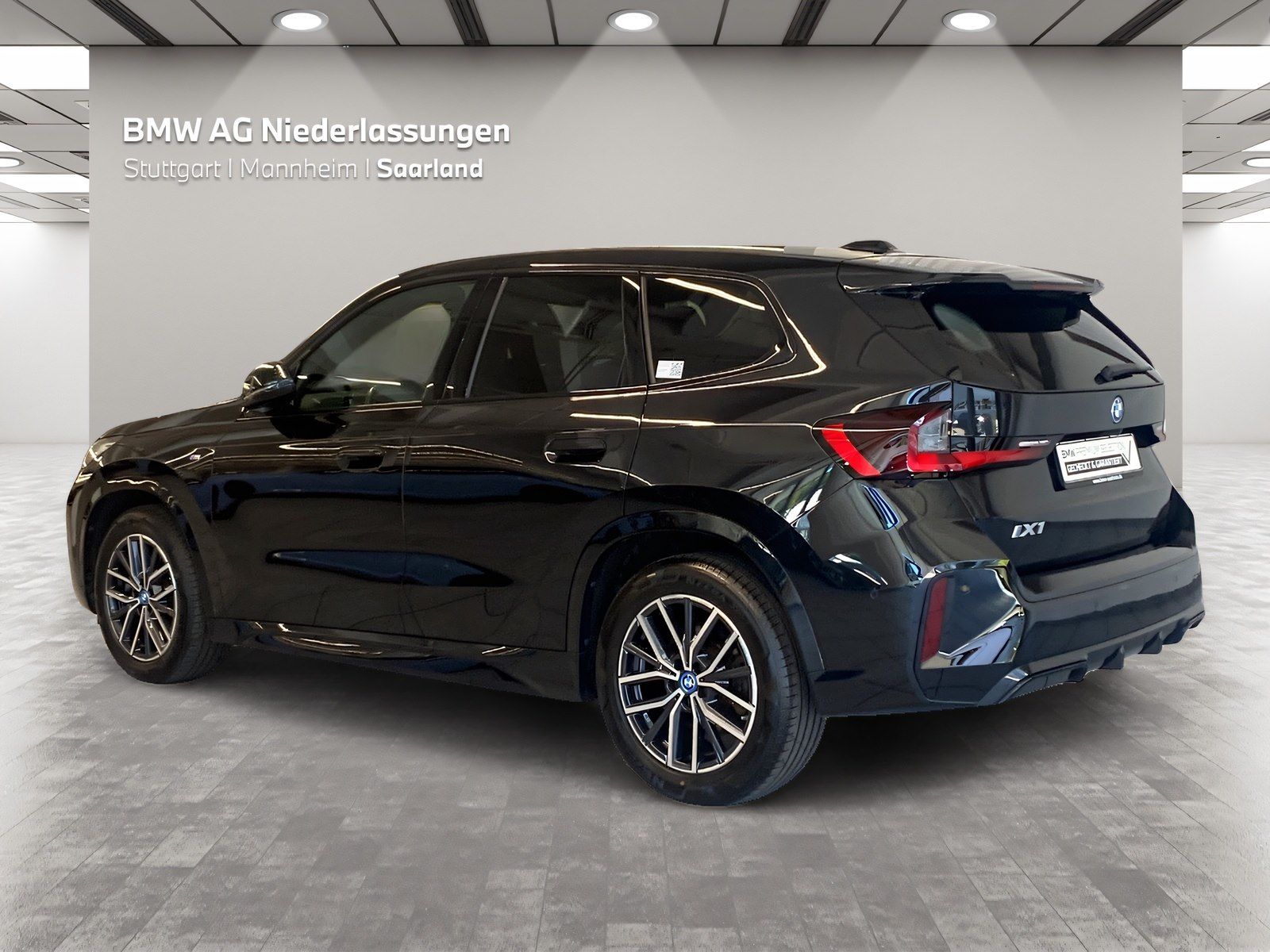 BMW iX1 xDrive30 M Sport Harman K Kamera LED foto 2