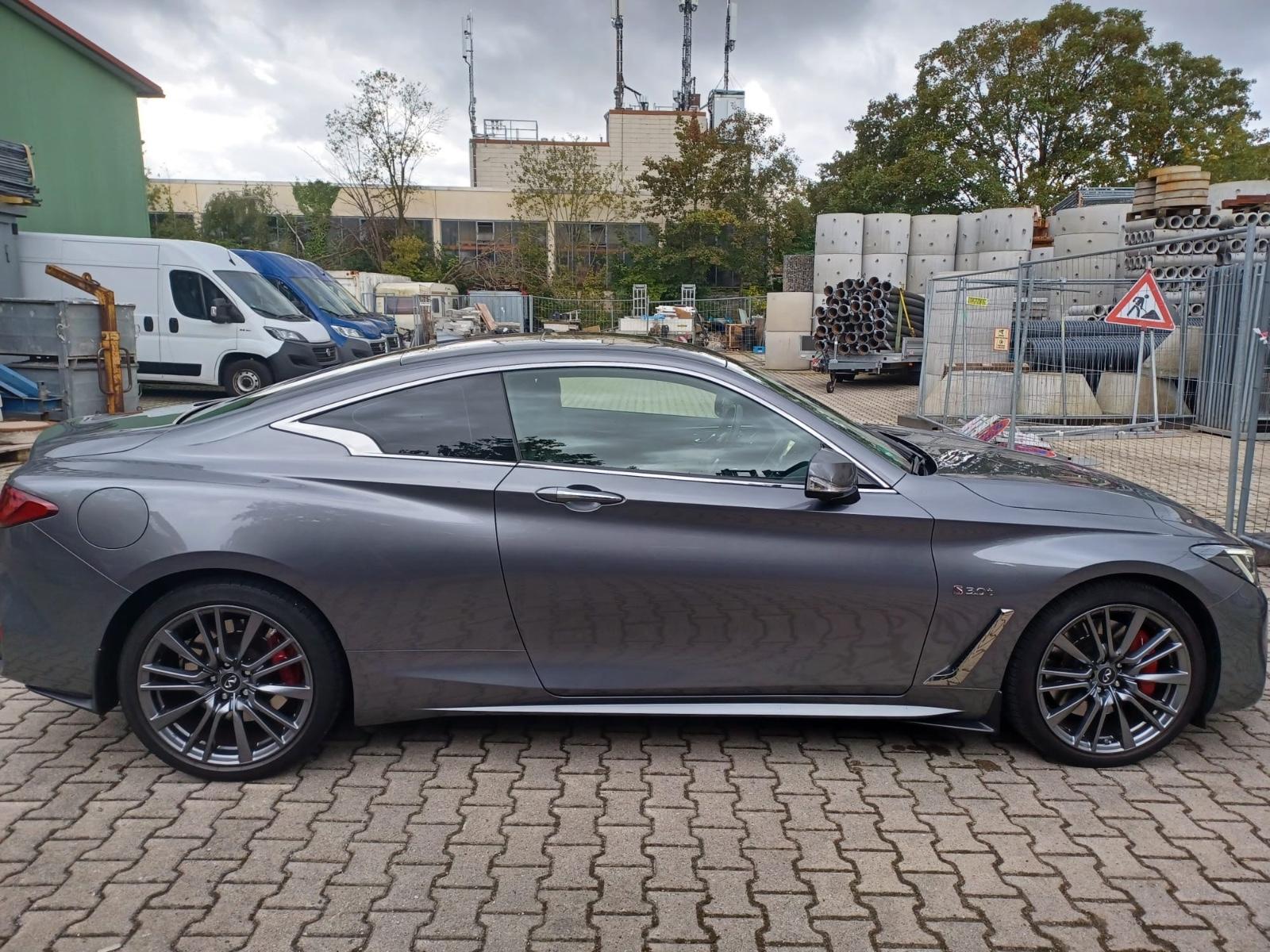 Infiniti Q60 3.0l AWD V6 405 PS