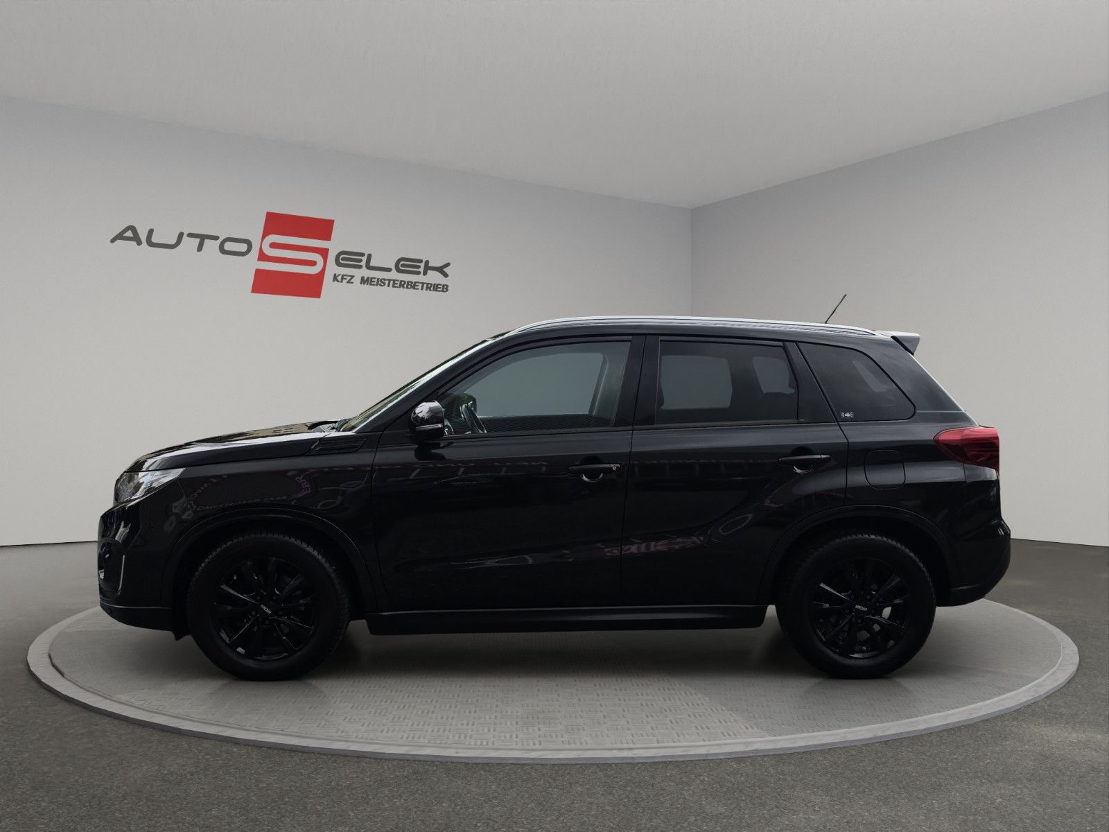 Fahrzeugabbildung Suzuki Vitara 1.4 Comfort+ 4x4 Automatik Panoramadach