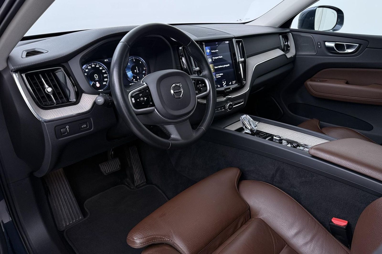 Volvo XC60 B4 AWD Inscription | Harman/Kardon | panora imagem 3