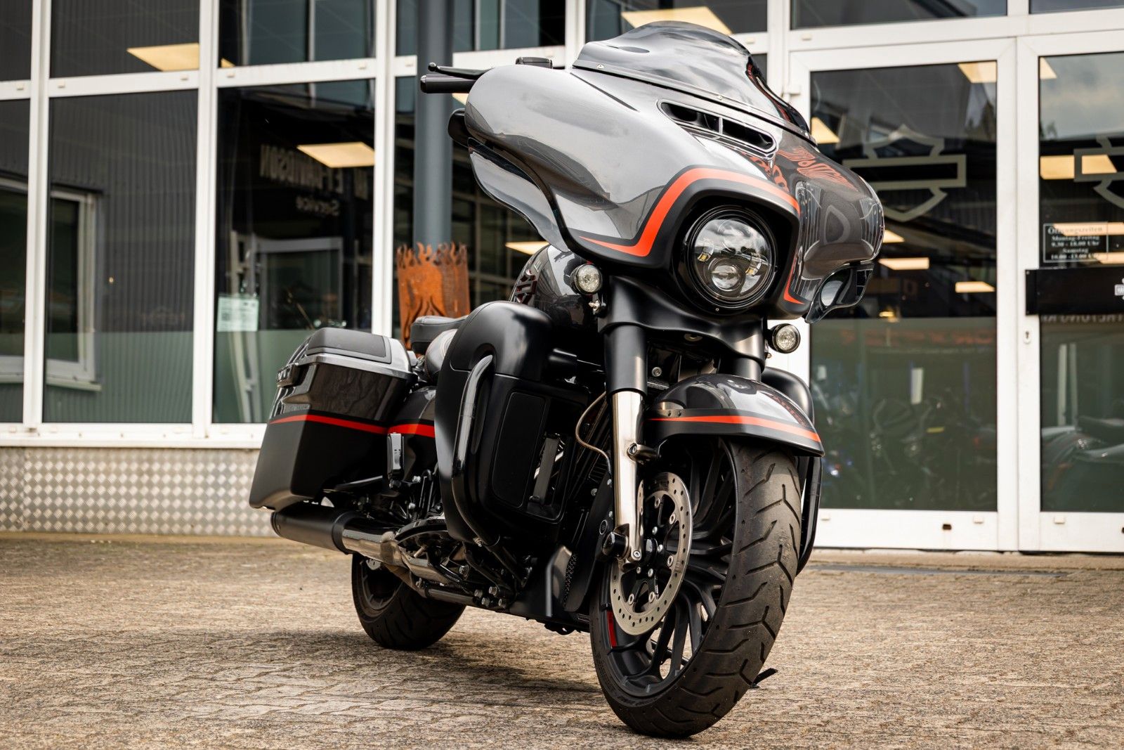 Fahrzeugabbildung Harley-Davidson CVO STREET GLIDE 117 FLHXSE - KESSTECH