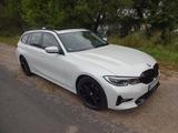 BMW 320i Touring Auto -