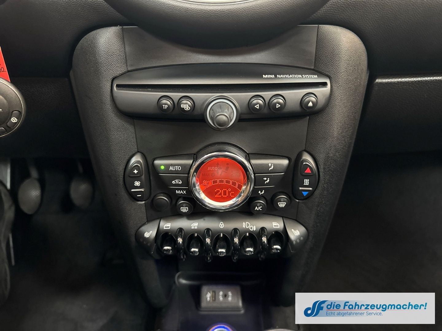 Fahrzeugabbildung MINI Cooper Cabrio Sport Navi Xenon Leder Ambiente SH