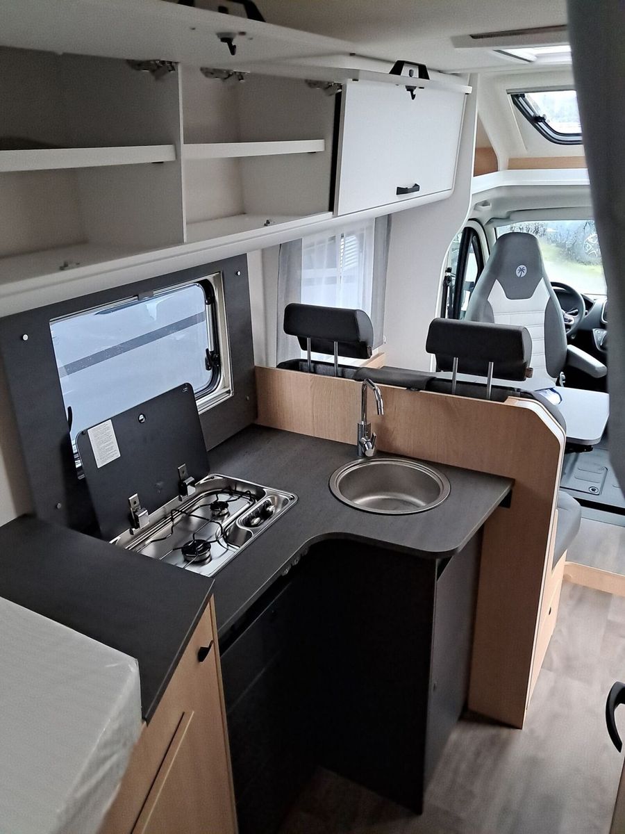 Fahrzeugabbildung Sunlight Adventure T 67S Automatik, Dörr Edition, TV