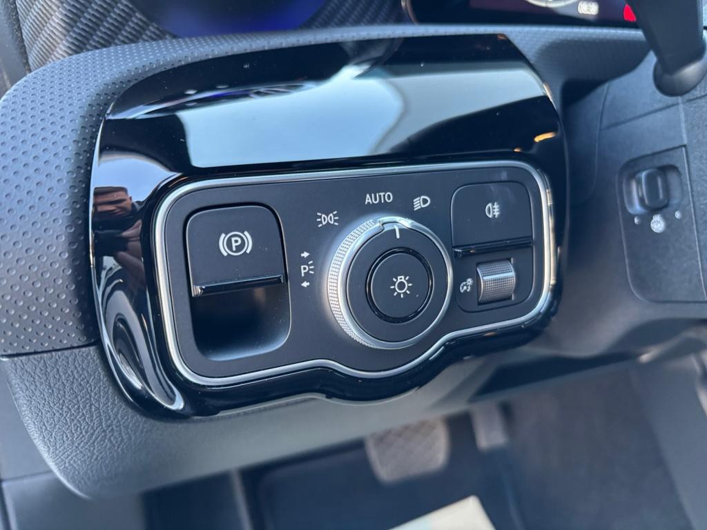Mercedes-Benz A-Class Limousine Progressive*LED*Kamera*Navi*, миниатюра 17