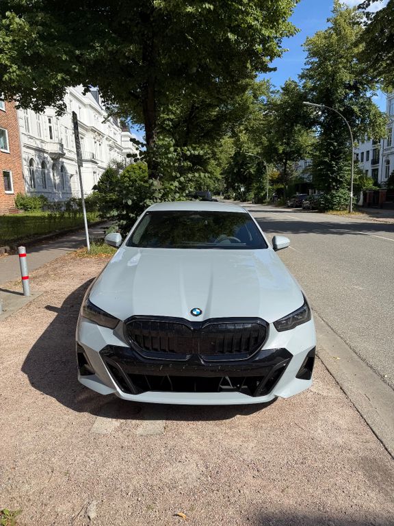 BMW 520d xDrive A -
