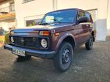 Lada Niva 4x4 Allrad TÜV 27 - Lada aus 2012