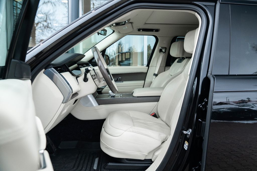 LAND ROVER Range Rover SV / 360° / PANO / LWB / P615 / 23" LAND ROVER Range Rover SV / 360° / PANO / LWB / P615 / 23"