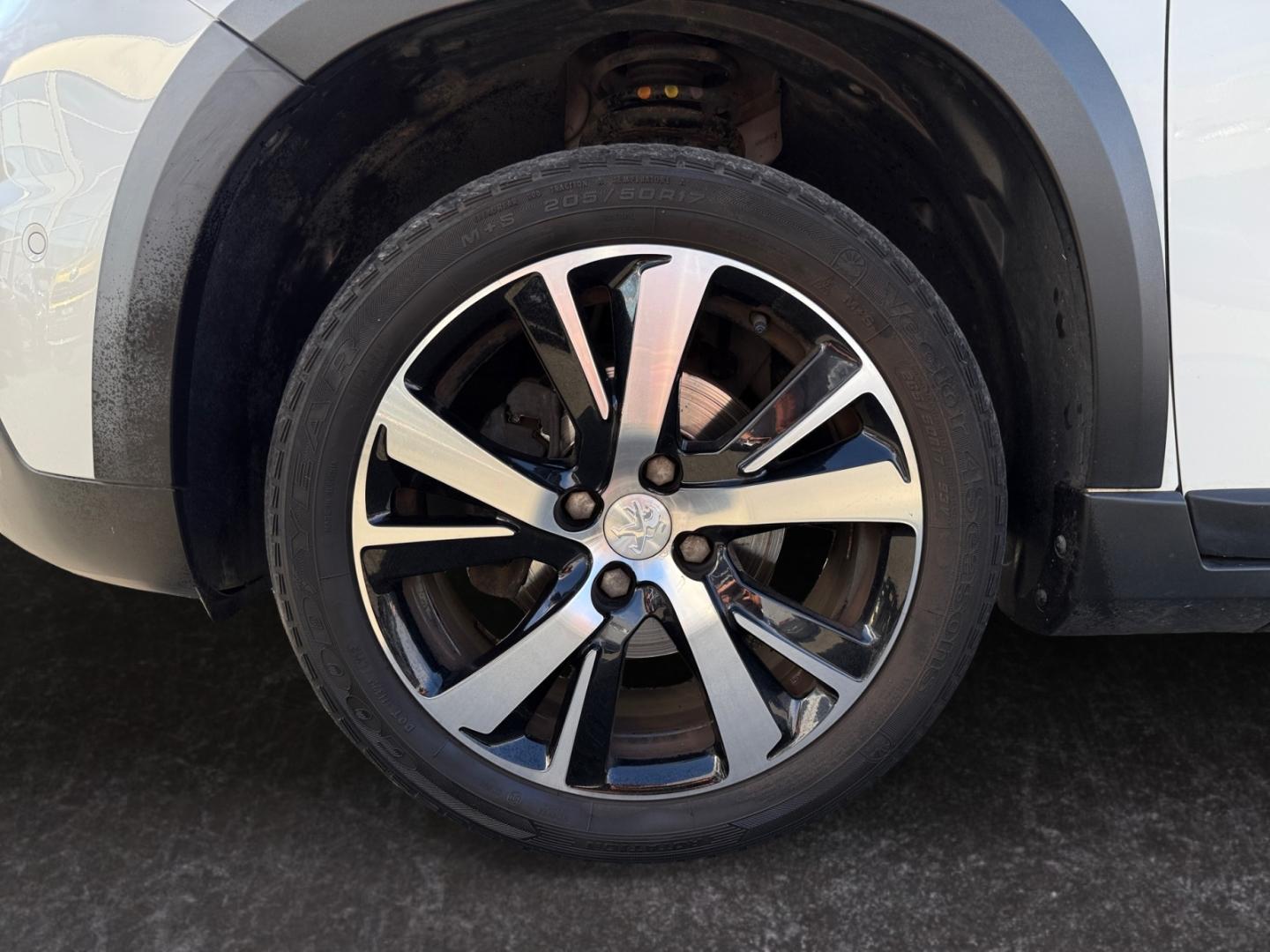 Peugeot 2008 1.2 PureTech 130 GT-Line *CarPlay*SHZ*PDC*
