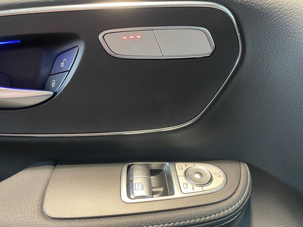 Fahrzeugabbildung Mercedes-Benz V 300 d 4MATIC AVANTGARDE Lang BURM AMG-LINE STH