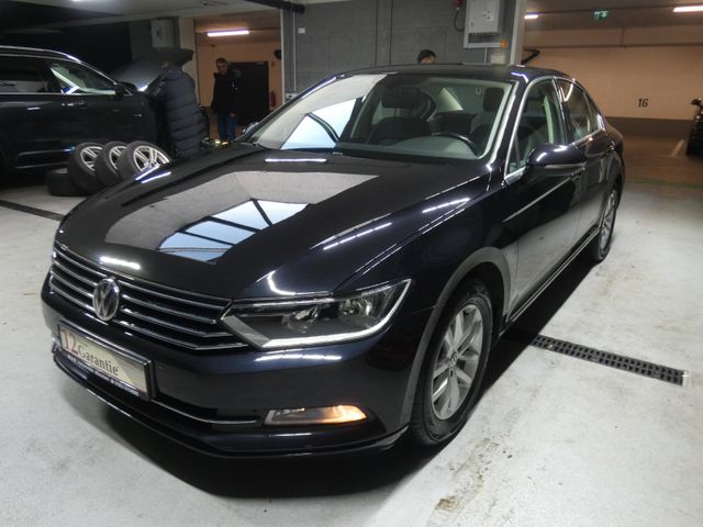 Volkswagen Passat Lim. Comfortline BMT*Euro 6*1.Hand*Leder*