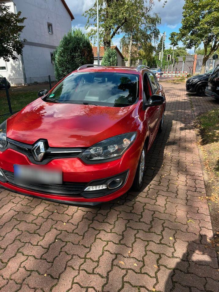 Renault Megane 2015 — engine 116 HP (85kW)