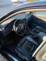 BMW 520i - - BMW 520 aus 2001: 520i