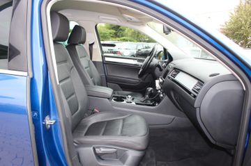 Volkswagen Touareg - 12