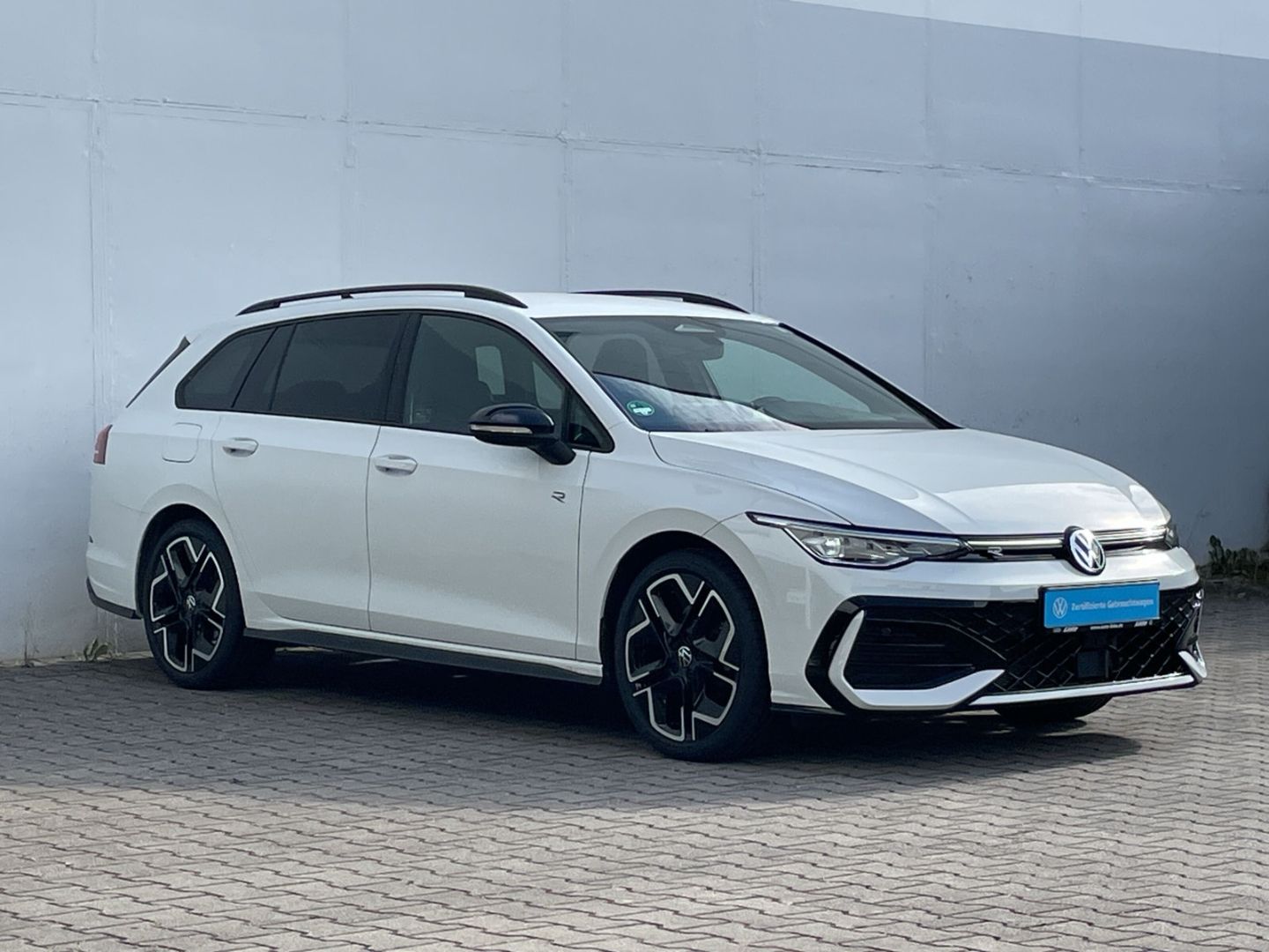 Volkswagen Golf Variant VIII 1.5eTSI DSG R-Line Black Style foto 3