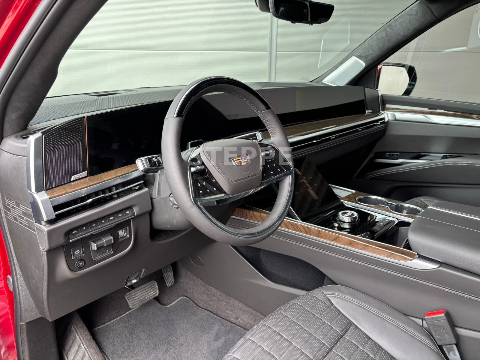 Cadillac Escalade MY26 6.2 V8 SportPlatinum Executive 24"