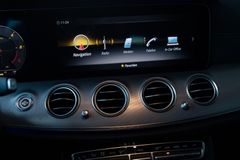 MERCEDES-BENZ E 400 d T 4M Avantgarde *Widescreen*Memory*AHK*