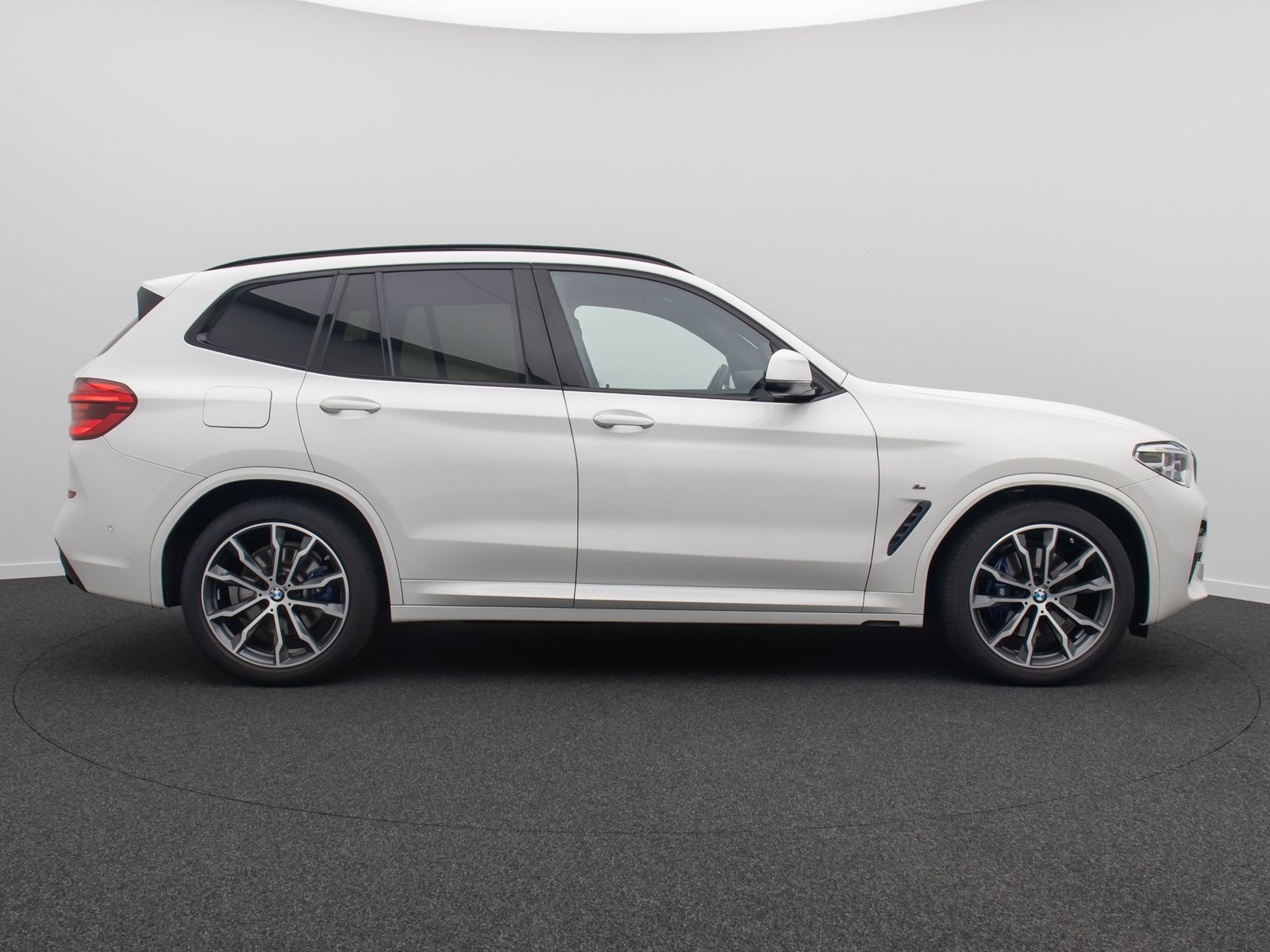 Fahrzeugabbildung BMW X3 xD20d M Sport HUD DisplKey DAB Alarm HiFi 20"