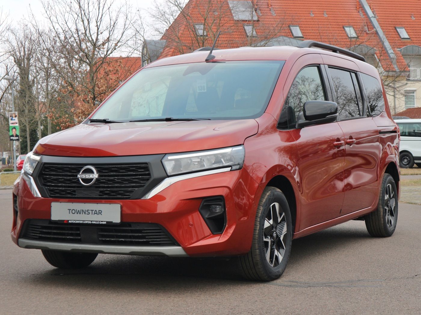 Nissan TOWNSTAR Kombi L2 1.3 DIG-T 7AT TEKNA 7 Sitze imagem 2
