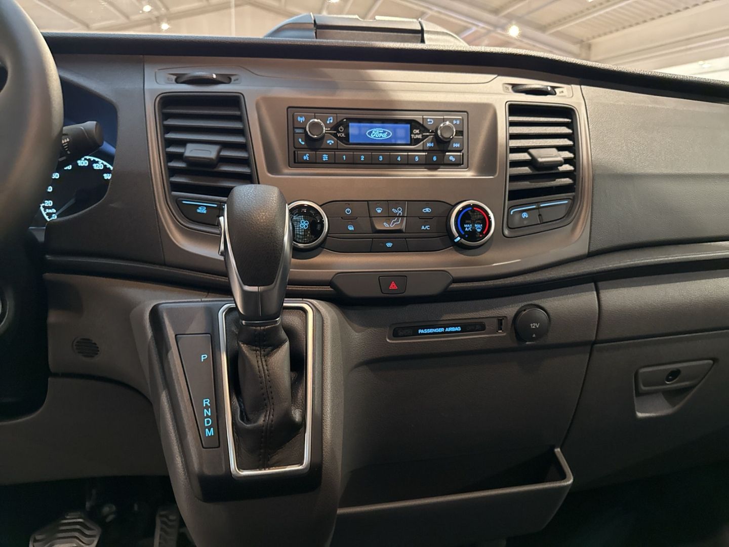 Fahrzeugabbildung Ford Transit Pritsche 350 L2 *DREISEITENKIPPER* 155 P