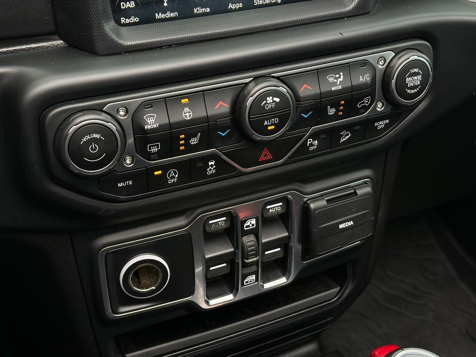 JEEP Wrangler 2.2CRDi BLACK MONSTER SAHARA LED#SHZ#LH - Image 13