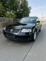 Volkswagen VW passat Automatik  TÜV 01.2027 - Volkswagen Passat aus 2003: Kombi