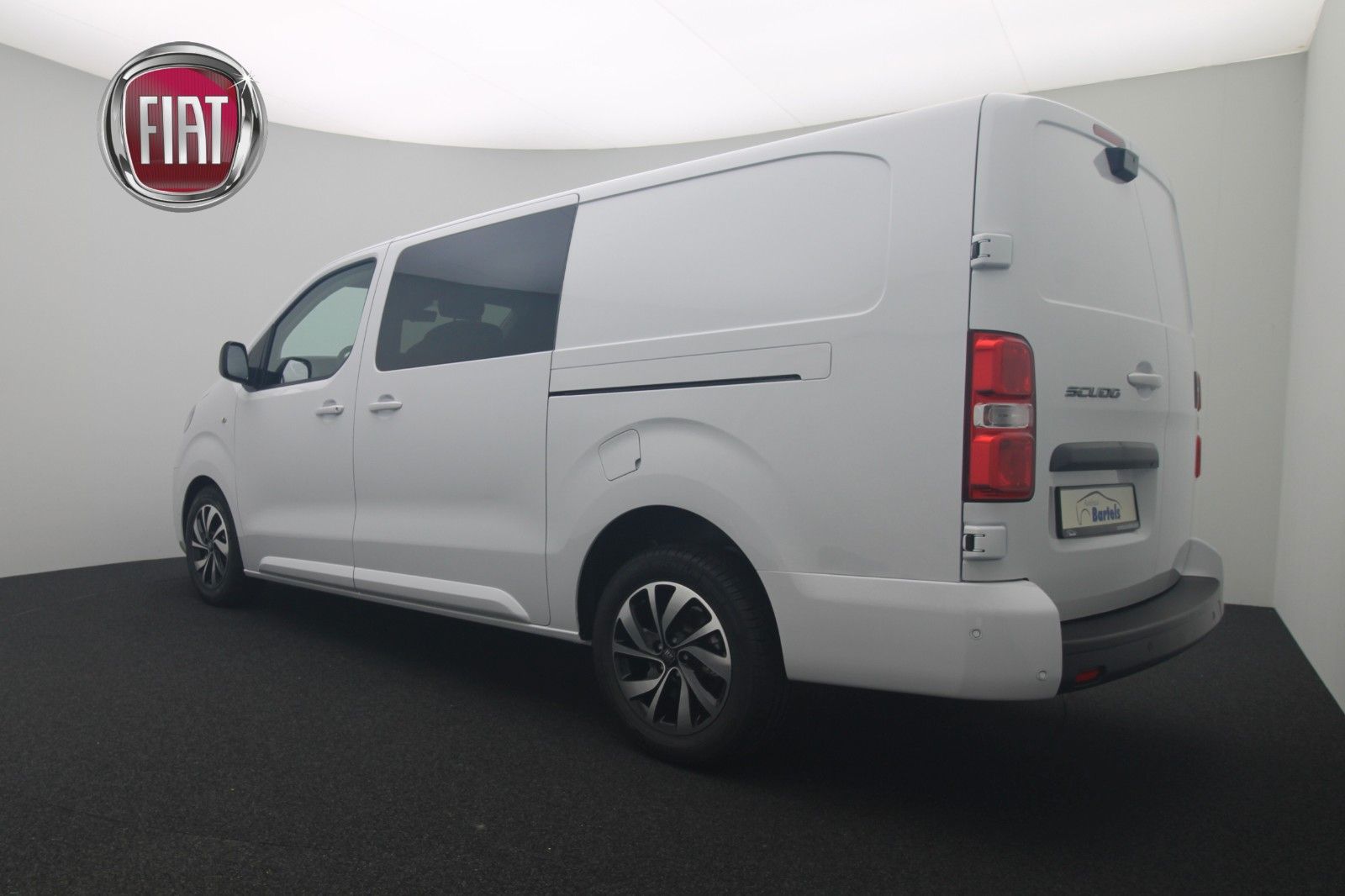 Fahrzeugabbildung Fiat Scudo Multicab Serie 2  L3 2.0 145 MT6 LUXURY