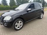Mercedes-Benz ML 350 CDI Autom Leder Schiebedach Tempo AHK - Mercedes-Benz: Geländewagen, Ml