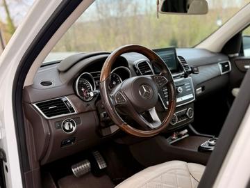 2016 Mercedes-BENZ GLS — фото 7