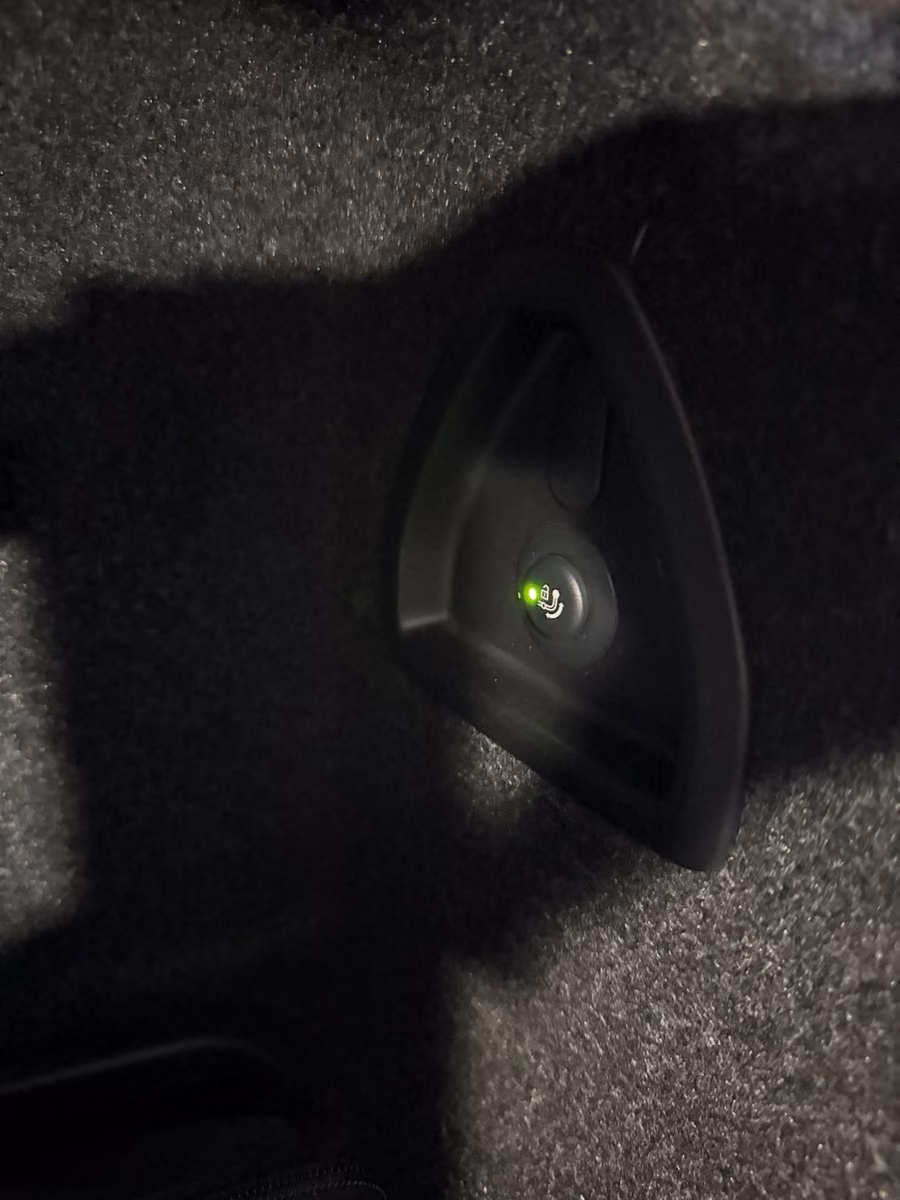 BMW 530i Limousine M Sport AHK Laser Assist 1 Hand