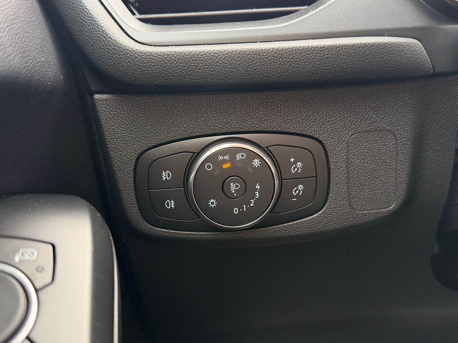 Fahrzeugabbildung Ford Focus Turnier Cool & Connect/NAVI/CAR-PLAY/KAMER