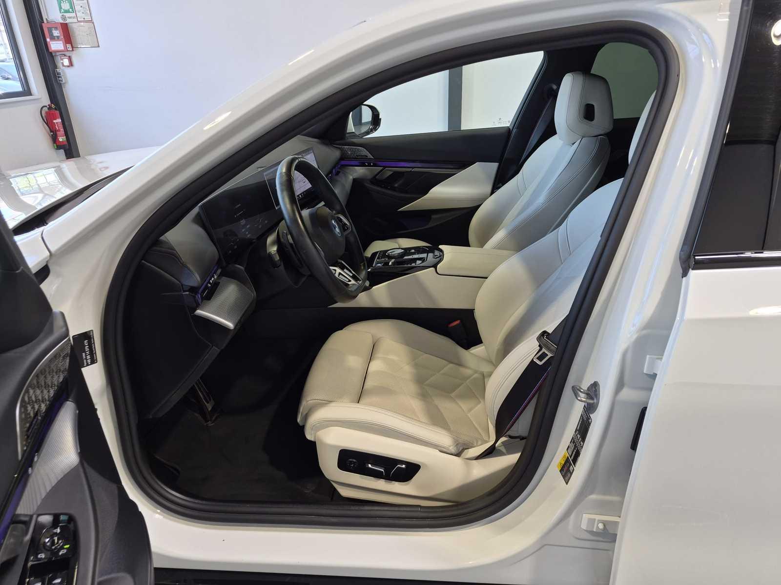 BMW i5 Lim. eDrive 40 M Sport Navi Shadow LED, миниатюра 8
