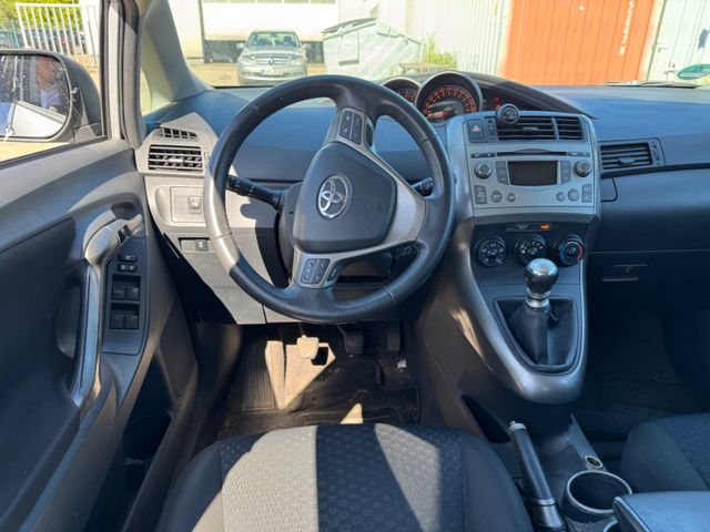 Toyota Verso  Life