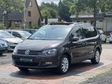 Volkswagen Sharan Highline*Aut*7Sitzer*Schiebetür*2Hd*Leder - gebrauchte VW Sharan aus dem Jahr 2014