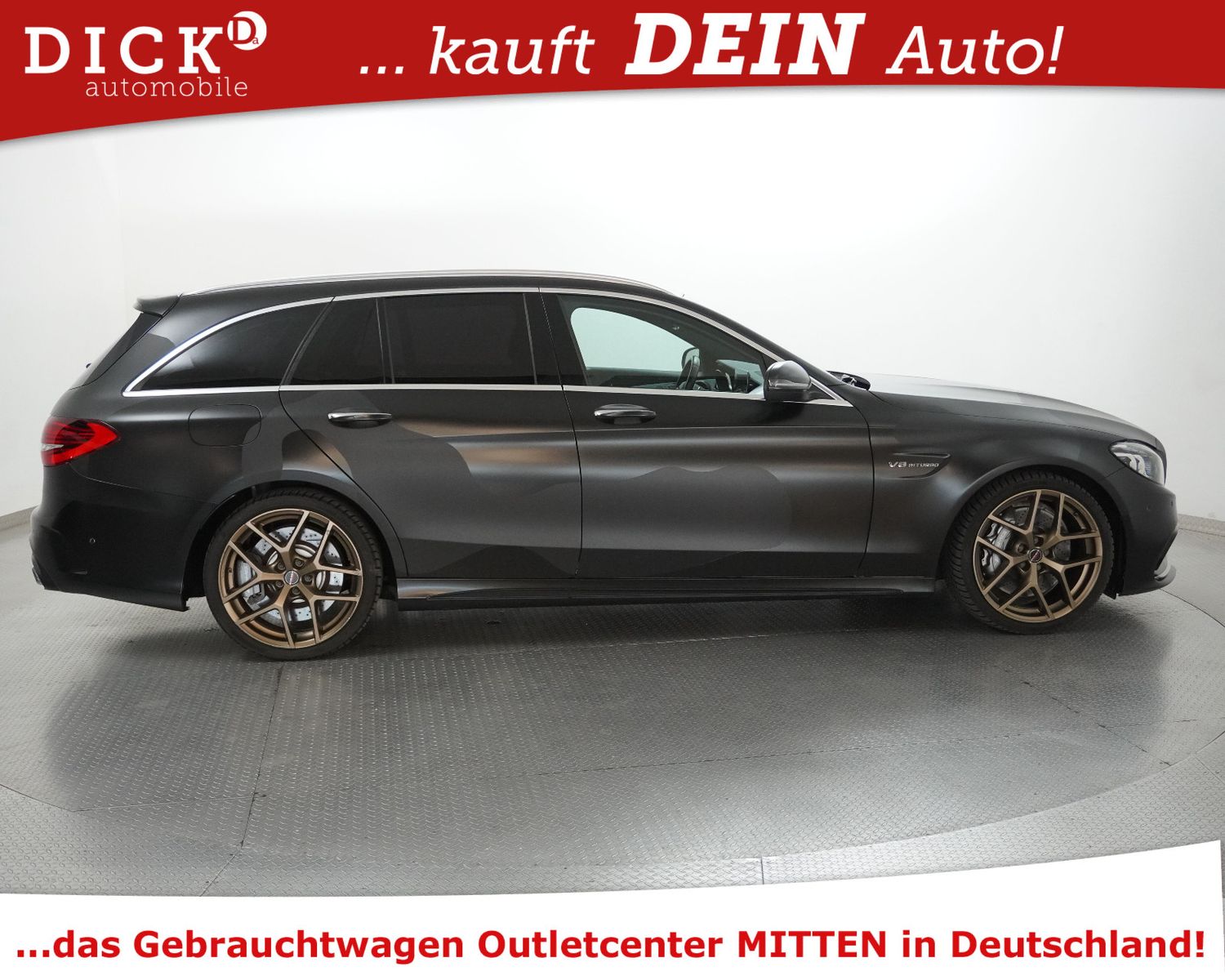 Fahrzeugabbildung Mercedes-Benz C63 AMG >CARBON+PANO+MEMO+KAM+MULTIB+NAPPA+COMAN