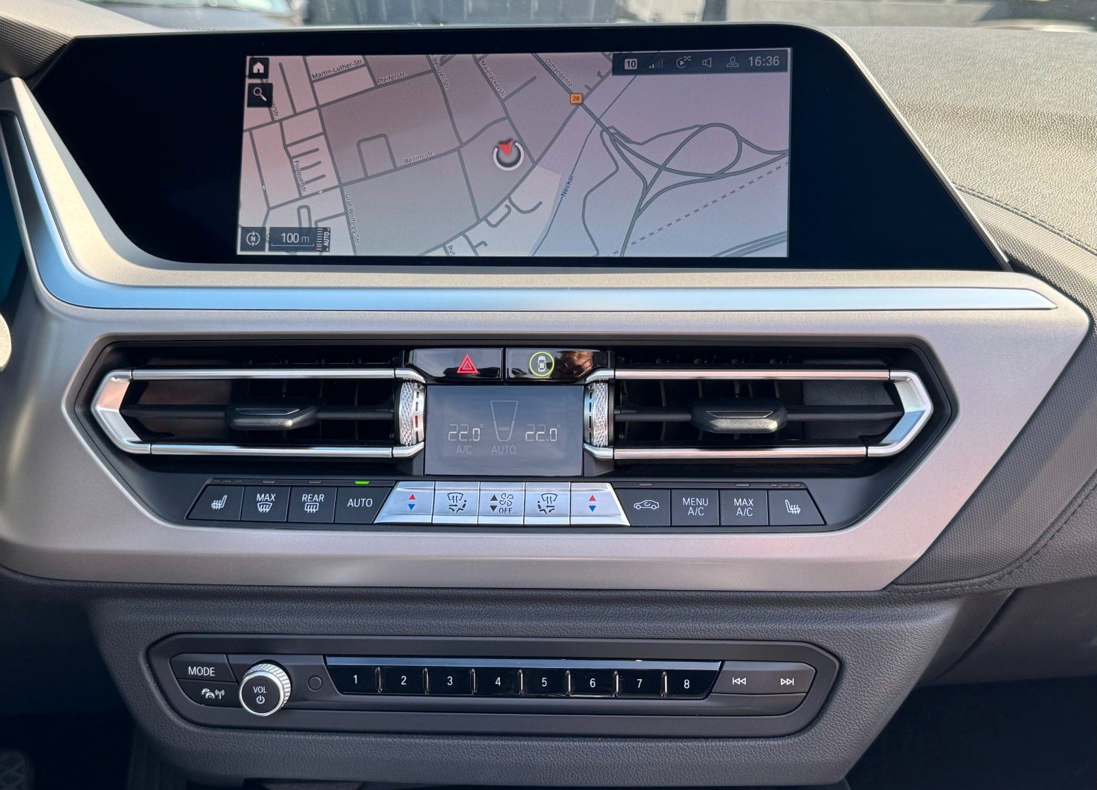 Fahrzeugabbildung BMW Z4 sDrive20i Aut. Advantage Tempo. H&K PDC SHZ