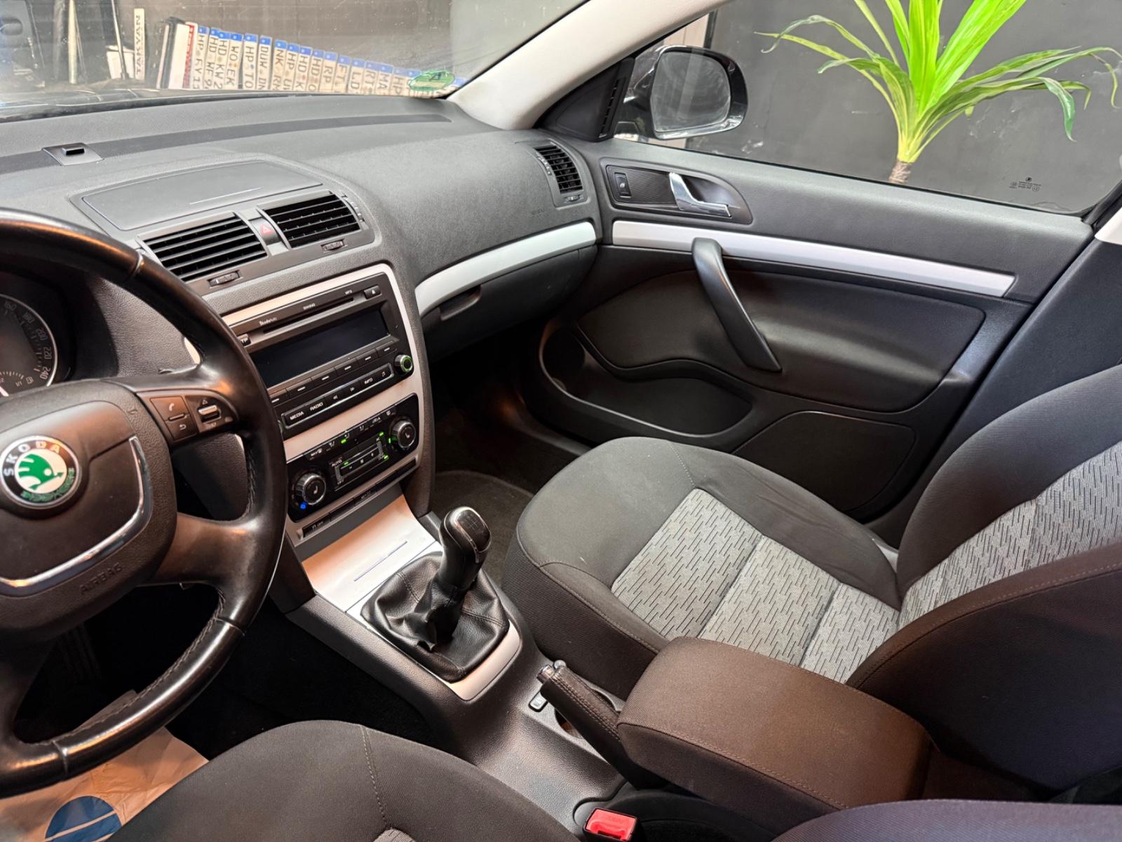 Skoda Octavia 2013 — photo 8