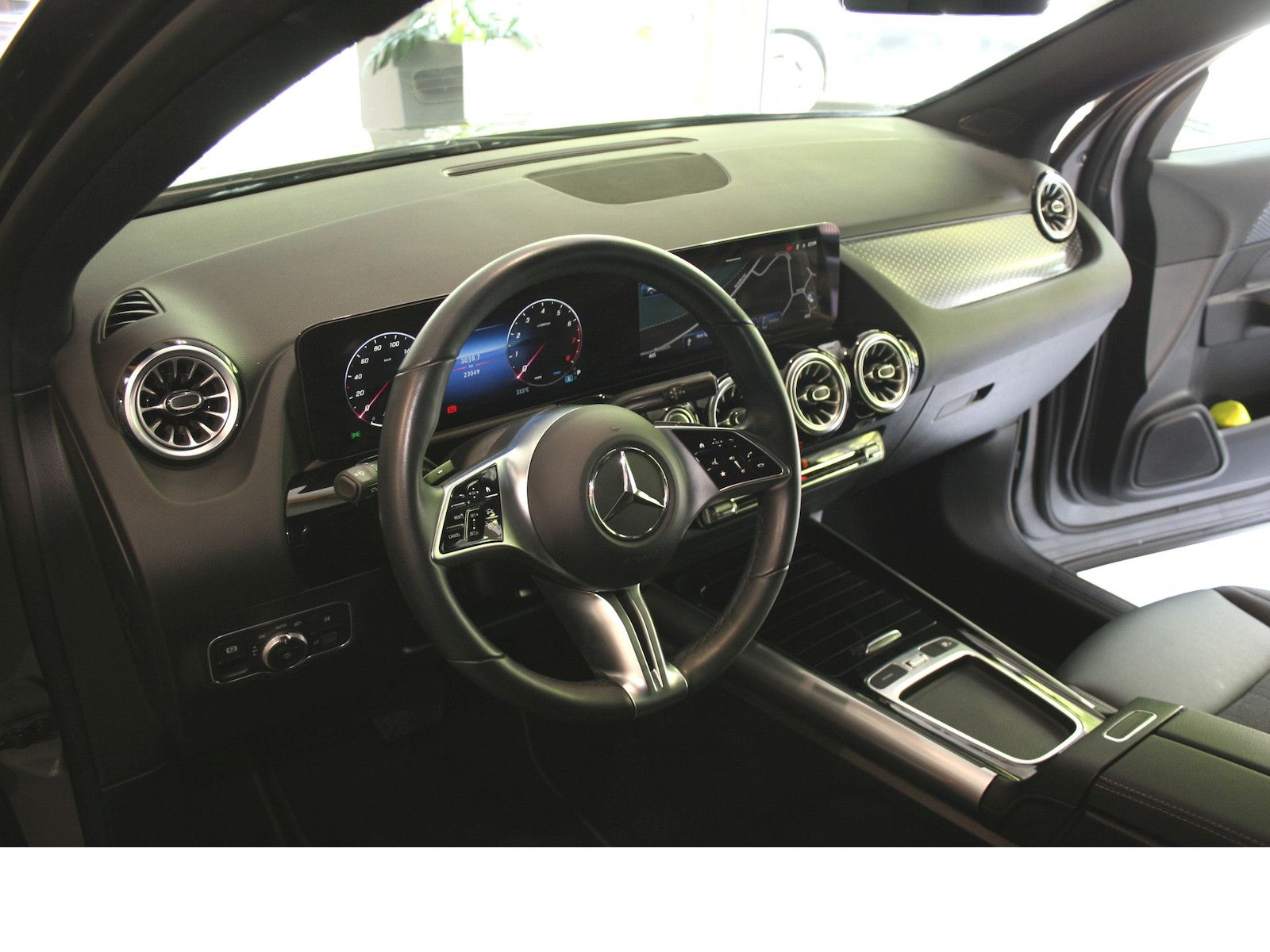 Fahrzeugabbildung Mercedes-Benz GLA 200 Progr. Advanced Plus *Totwinkel*Ambiente