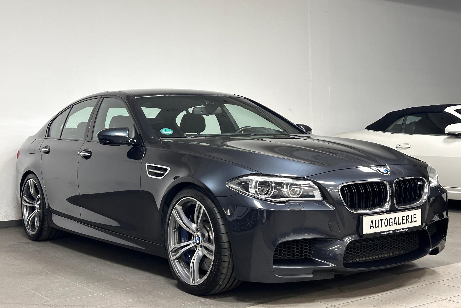 BMW M5 COMPETITION V8 4.4 575ch - PACK COMPETITION - HARMAN KARDON - HUD - CUIR MÉRINOS - SIÈGES CHAUFFANTS