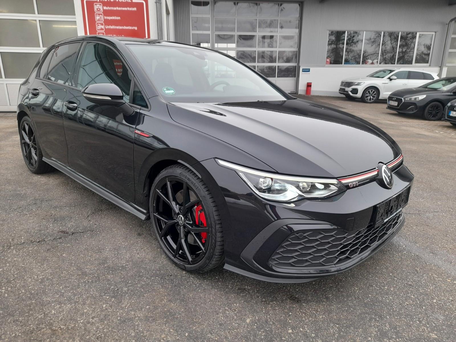 Volkswagen Golf VIII Lim. GTI 2,0 ALCANTARA/LED/NAVI/ALU 19